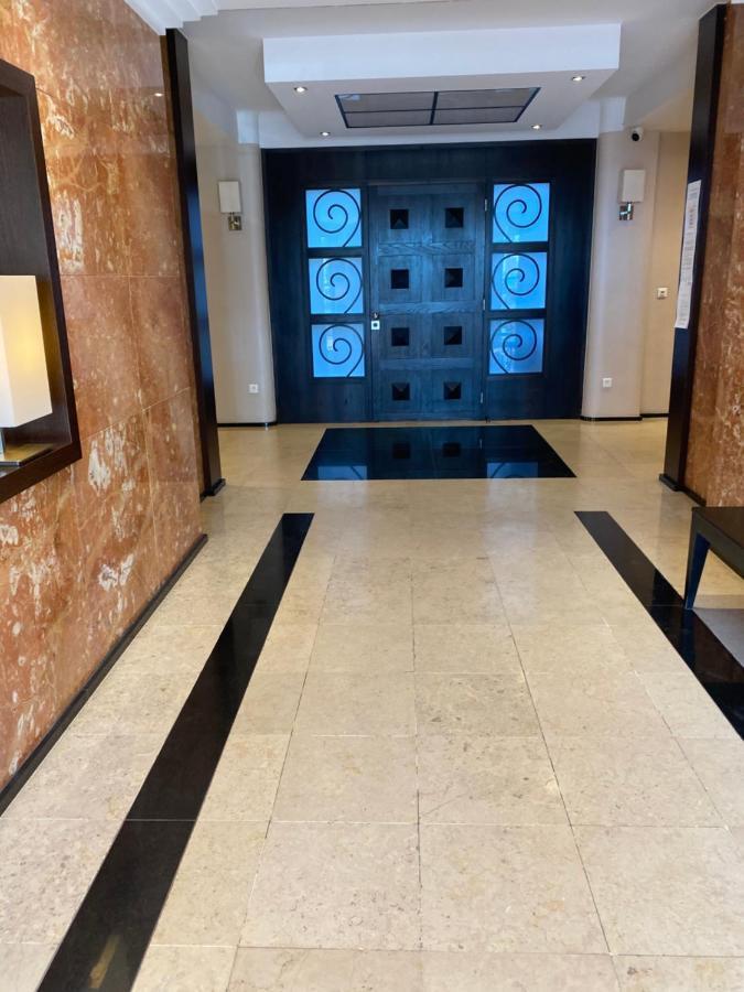 Appartement A Cannes Bagian luar foto