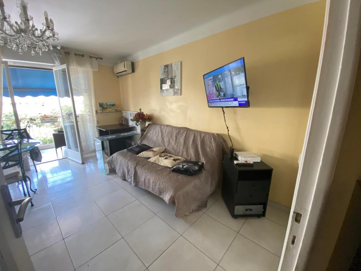 Appartement A Cannes Bagian luar foto
